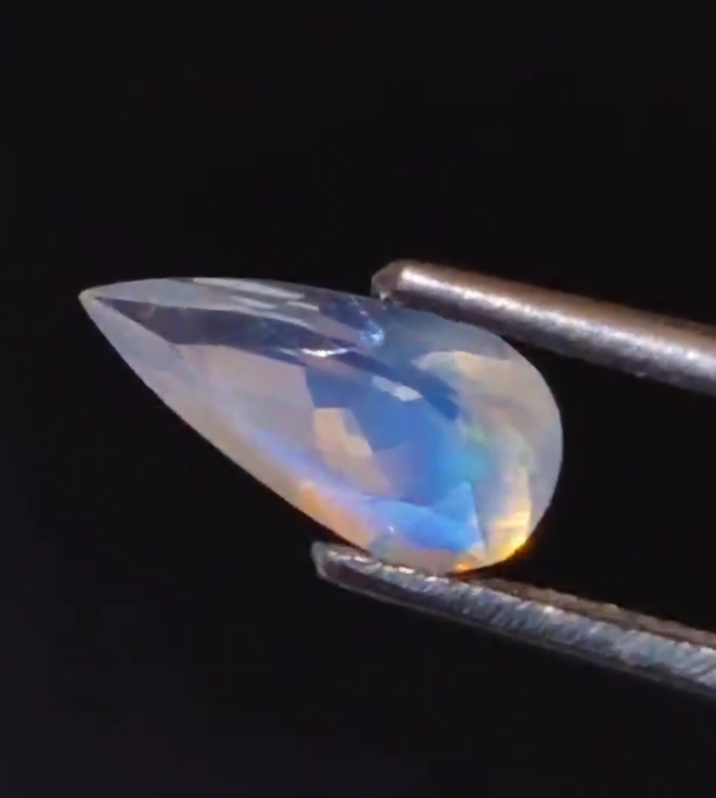 Beautiful Purple/Blue Fire Hue High Quality Rainbow Moonstone